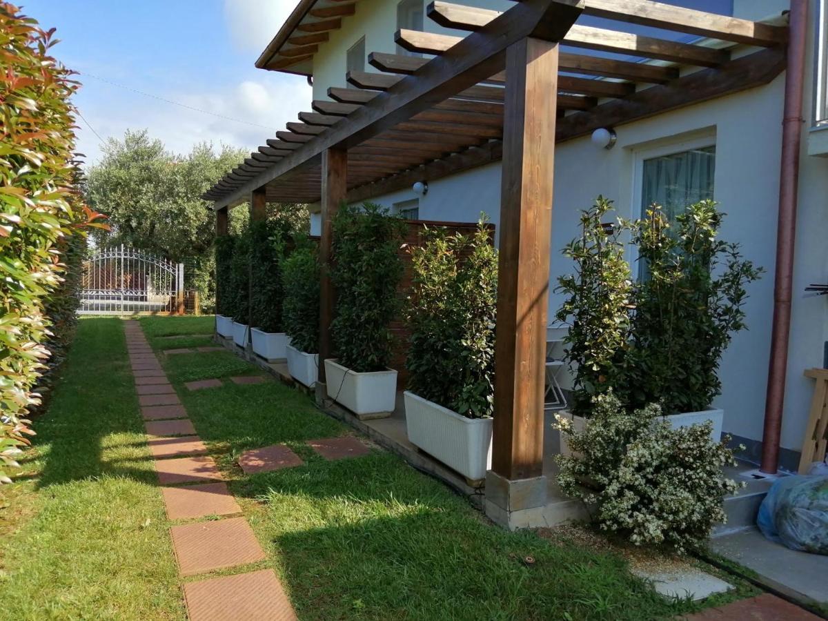 Il Toscanello Camaiore Bagian luar foto